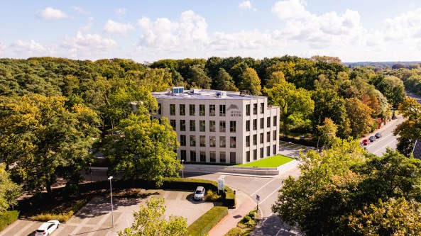 nordneun_aussenaufnahme_mit_strasse